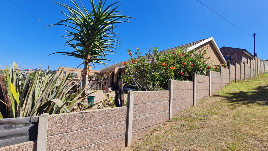 4 Bedroom Property for Sale in Dana Bay Western Cape